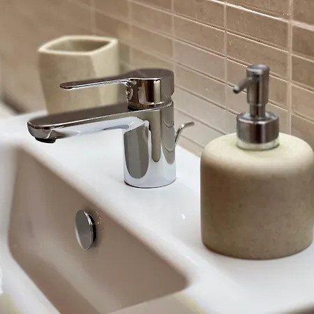 La Chiocciola Confort, Parking Gratuito, Fronte Bus Arst, Navetta Mare E Postazione Noleggio Monopattini Elettrici 公寓 *