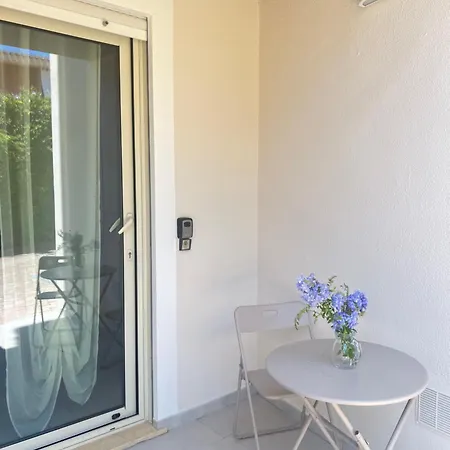 La Chiocciola Confort, Parking Gratuito, Fronte Bus Arst, Navetta Mare E Postazione Noleggio Monopattini Elettrici