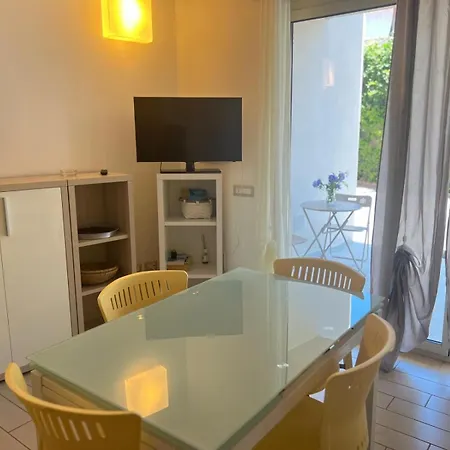 La Chiocciola Confort, Parking Gratuito, Fronte Bus Arst, Navetta Mare E Postazione Noleggio Monopattini Elettrici * 维拉西米乌斯