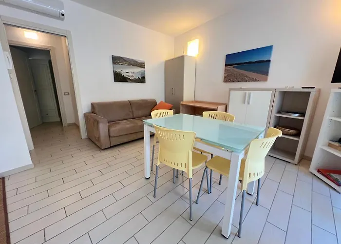 La Chiocciola Confort, Parking Gratuito, Fronte Bus Arst, Navetta Mare E Postazione Noleggio Monopattini Elettrici *