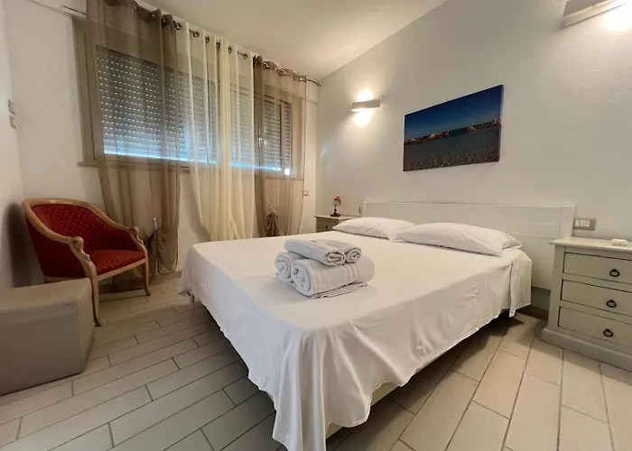 La Chiocciola Confort, Parking Gratuito, Fronte Bus Arst, Navetta Mare E Postazione Noleggio Monopattini Elettrici *